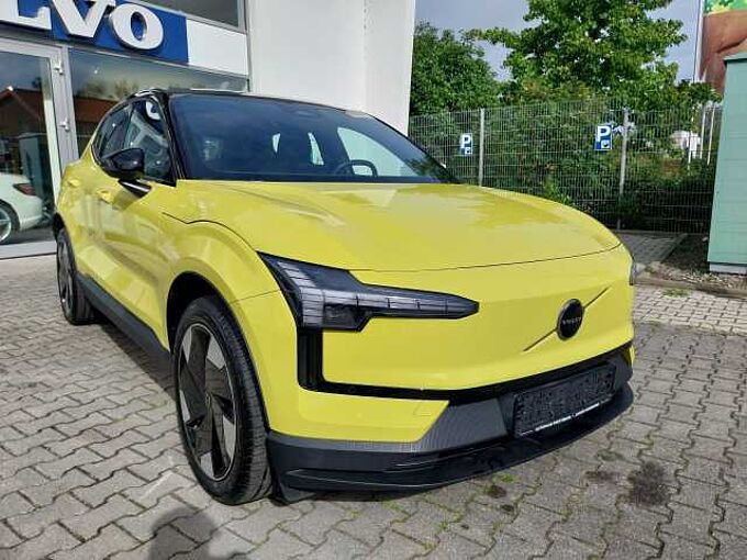 Volvo EX30 Plus 2WD Pure Electric