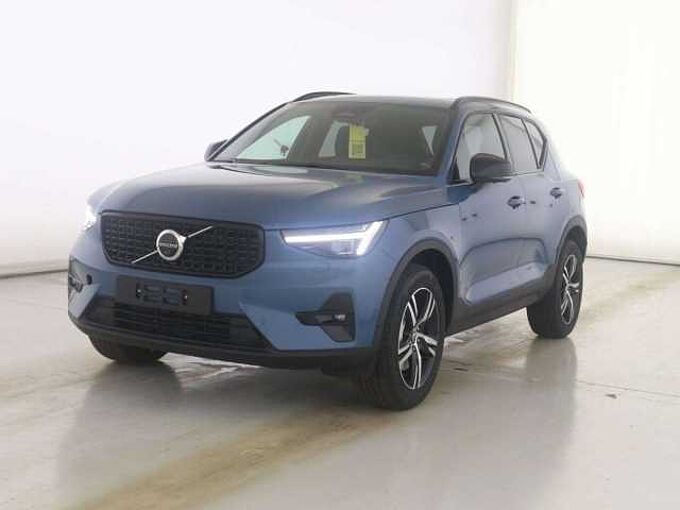 Volvo XC40 B4 Plus Dark Navi ACC Panoramaschiebedach