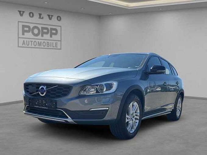 Volvo V60 Cross Country D3 FWD CAM FHZ LHZ NAV SHZ XEN Momentum