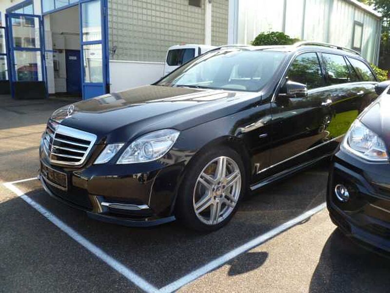 Mercedes-Benz E500 4MATIC T Avantgarde Blue