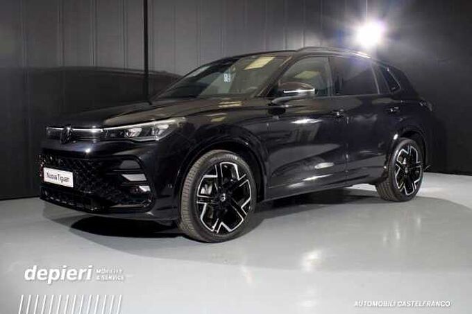 Volkswagen Tiguan 2.0 TDI DSG R-Line Black Style in 31033 CASTELFRANCO VENETO Volkswagen Tiguan 2.0 TDI DSG R-Line Black Style