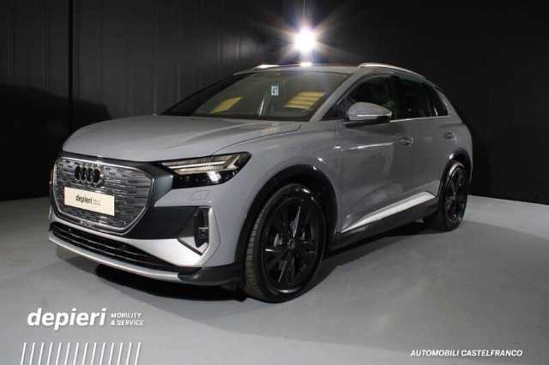 Audi Q4 e-tron 45 S Line edition -BEV batteria 82kWh