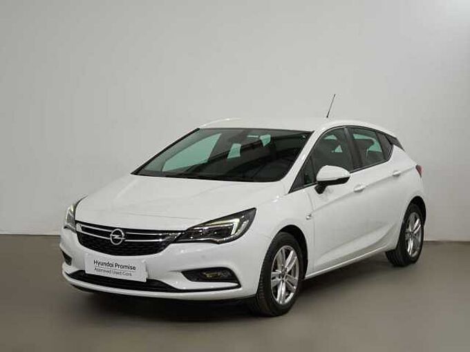 Opel Astra 1.4T Selective 125