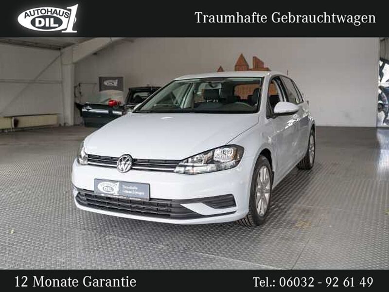 Volkswagen Golf VII 1.0 TSI Trendline *LED* in 61231 Bad Nauheim Volkswagen Golf VII 1.0 TSI Trendline *LED*