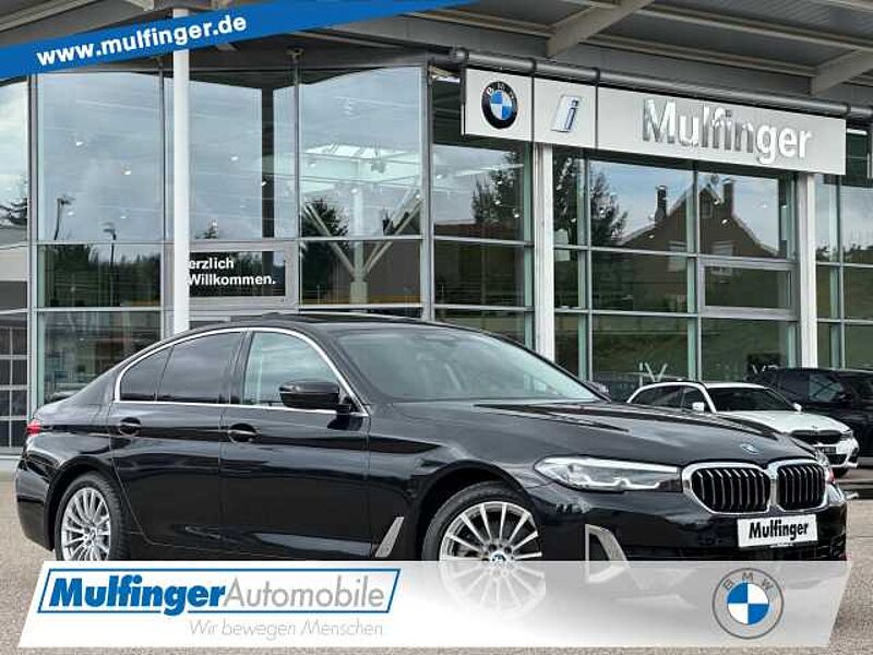 BMW 520d xDr. IntAktLenk.HUD Lenkradh.ACC GlasD.HiFi 520 Bluetooth Navi LED Vollleder Klima Aktivlenkung PDC el. Fenster in 71364 Winnenden BMW 520d xDr. IntAktLenk.HUD Lenkradh.ACC GlasD.HiFi 520 Bluetooth Navi LED Vollleder Klima Aktivlenkung PDC el. Fenster