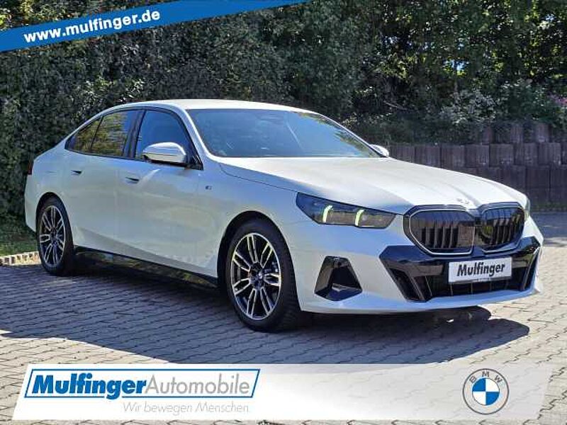 BMW 520i M Sport Pro HUD ACC Icon G.H/K AHK Leas.590 520 Sportpaket Bluetooth Navi LED Vollleder Klima PDC el. Fenster in 74564 Crailsheim BMW 520i M Sport Pro HUD ACC Icon G.H/K AHK Leas.590 520 Sportpaket Bluetooth Navi LED Vollleder Klima PDC el. Fenster