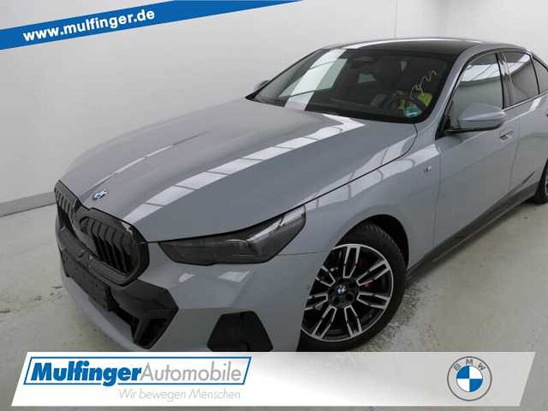BMW 520d xDr.M Sport Pro PanoD.Standh.KomfSitze+Bel. 520 Sportpaket Bluetooth HUD Navi LED Vollleder Klima Standhzg PDC el. Fenster in 71522 Backnang BMW 520d xDr.M Sport Pro PanoD.Standh.KomfSitze+Bel. 520 Sportpaket Bluetooth HUD Navi LED Vollleder Klima Standhzg PDC el. Fenster