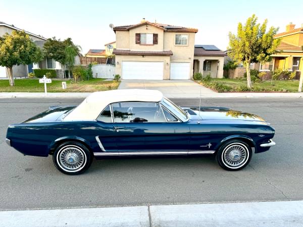 Ford Mustang Cabrio 
