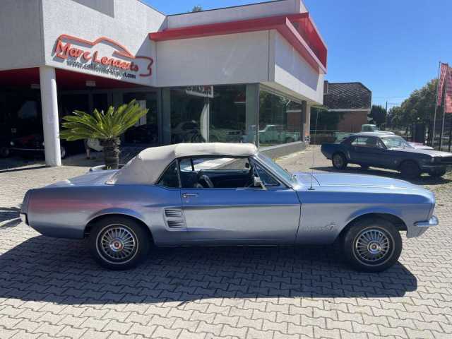 Ford Mustang cabrio 