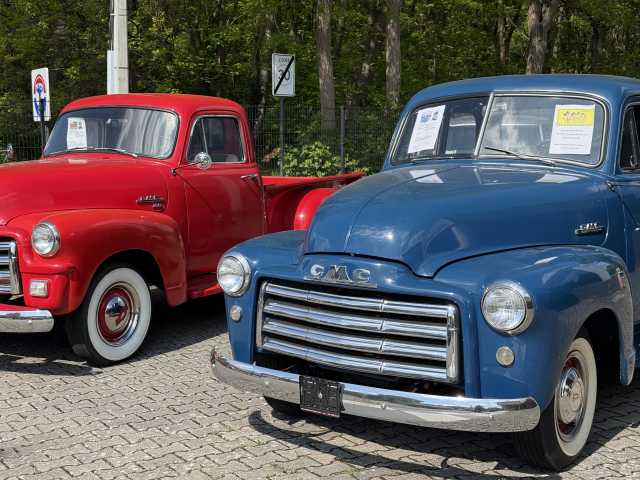 GMC Pick up truck Step Side 