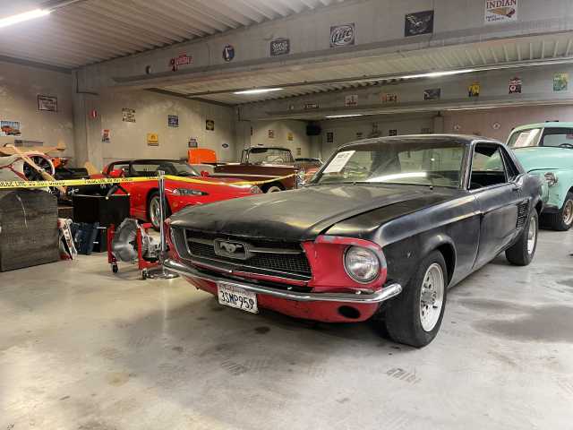 Ford Mustang V8