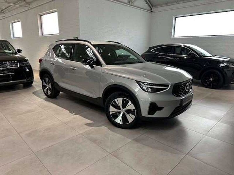 Volvo XC40 PLUS DARK PLUG-IN HYBRID 19000KM! !!