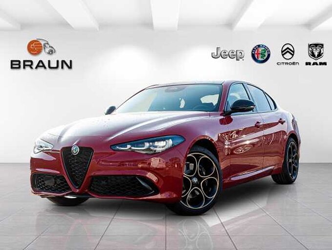 Alfa Romeo Giulia 2.0 16V AT8-Q4 INTENSA Panorama in 56070 Koblenz Alfa Romeo Giulia 2.0 16V AT8-Q4 INTENSA Panorama