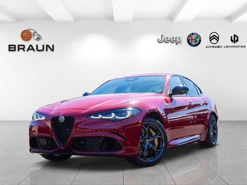 Alfa Romeo Giulia 2.9 V6 Bi-Turbo Quadrifoglio ORO in 56070 Koblenz Alfa Romeo Giulia 2.9 V6 Bi-Turbo Quadrifoglio ORO