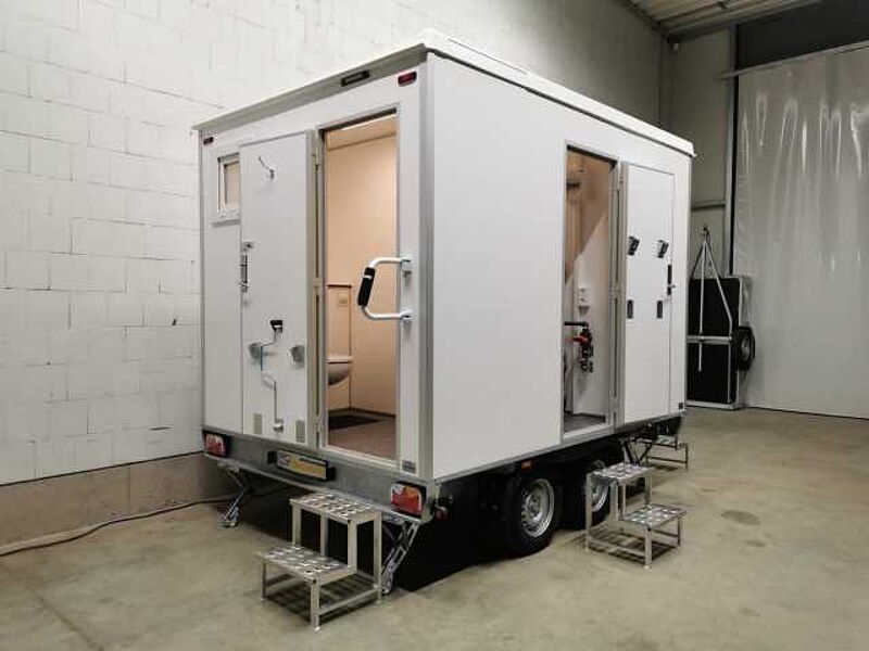 1 + 1 + 1 Doppeltank Toilettenanhänger