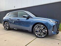 BMW iX xDrive45*FACELIFT*M-PAKKET*23'ALU*HK SOUND*FULL!*
