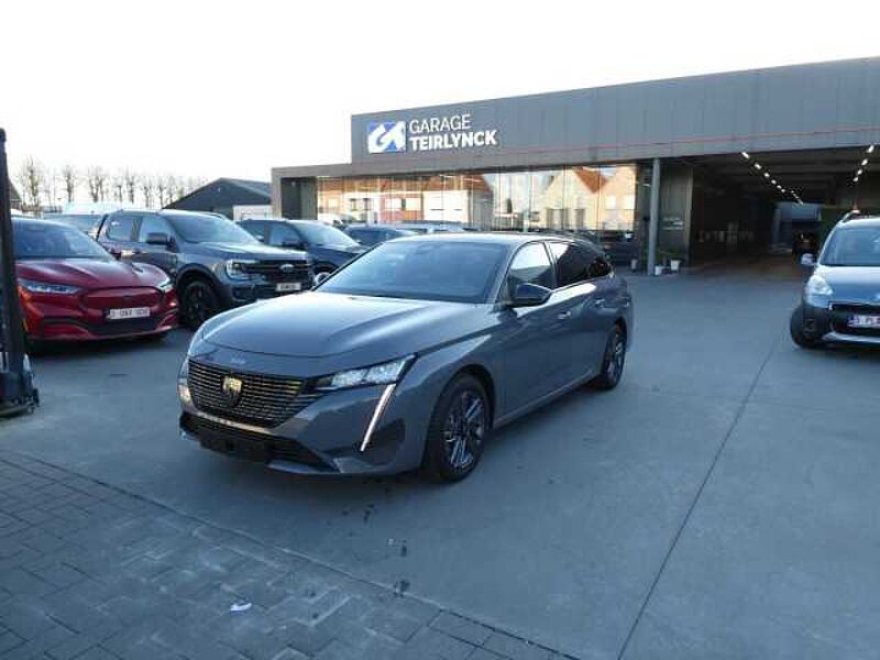 Peugeot 308 Break 1.2 i benzine 130pk Allure Luxe '24 26000km (25266) in 8790 Waregem Peugeot 308 Break 1.2 i benzine 130pk Allure Luxe '24 26000km (25266)