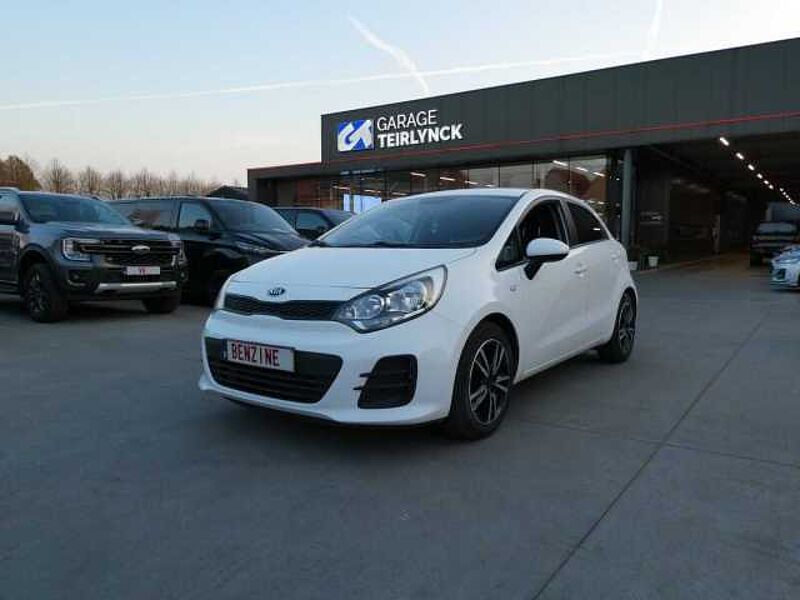 Kia Rio 1.2 i benzine 85pk 5d Business '15 104000km (97750) in 8790 Waregem Kia Rio 1.2 i benzine 85pk 5d Business '15 104000km (97750)