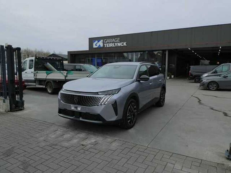 Peugeot 5008 1.2 i MHEV automaat 145pk 7 plaatsen Allure Camera '25 31000km (36684) in 8790 Waregem Peugeot 5008 1.2 i MHEV automaat 145pk 7 plaatsen Allure Camera '25 31000km (36684)