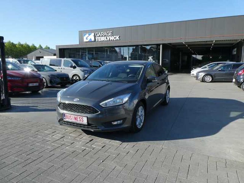 Ford Focus 5d 1.5 TDCi 120pk Titanium Luxe '16 192000km (45752)