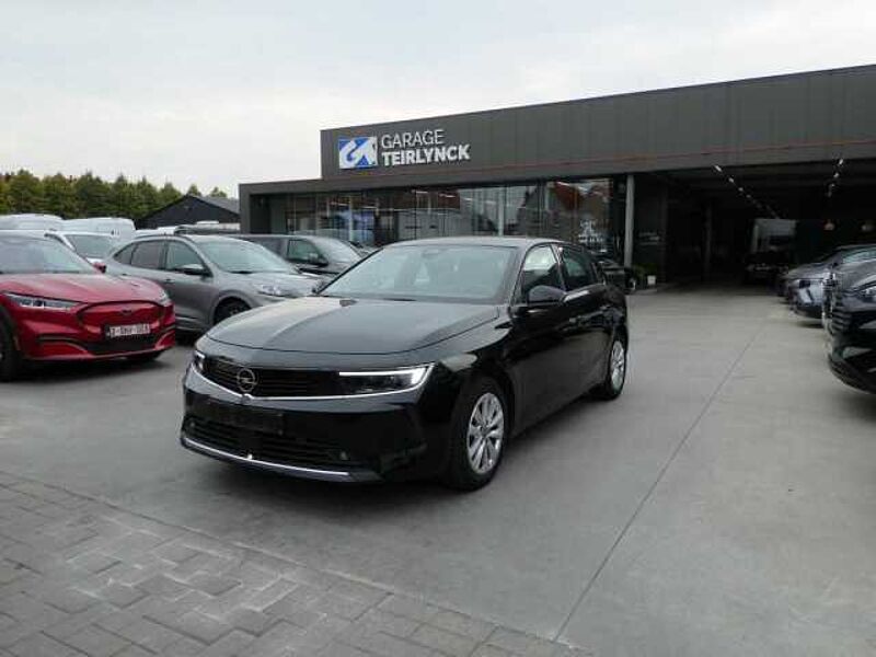 Opel Astra 1.2 i benzine 110pk Business Camera 5d '23 49000km (01819)