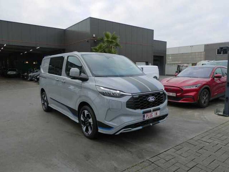 Ford Transit Custom L1 Multi-Use SPORT 5pl 2.5 i PHEV 233pk Automaat STOCK (18845)