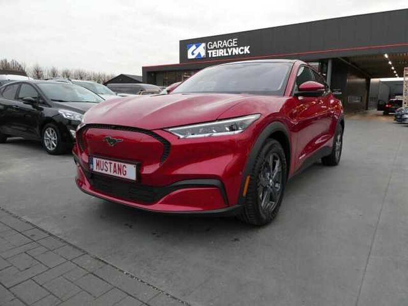 Ford Mustang MACH-E RWD 76KWh 269pk Full Option Pano dak '22 19000km (54786) in 8790 Waregem Ford Mustang MACH-E RWD 76KWh 269pk Full Option Pano dak '22 19000km (54786)