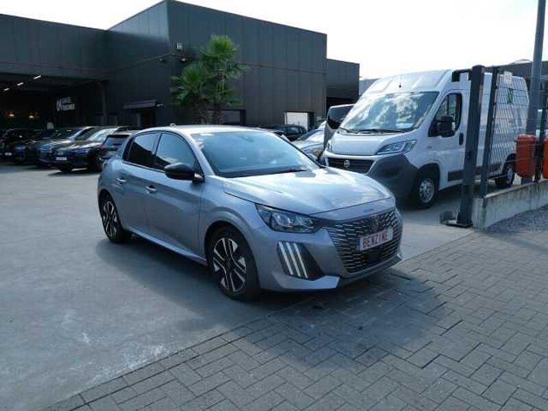Peugeot 208 1.2 i benzine 100pk Allure Luxe '25 16000km (83695) in 8790 Waregem Peugeot 208 1.2 i benzine 100pk Allure Luxe '25 16000km (83695)