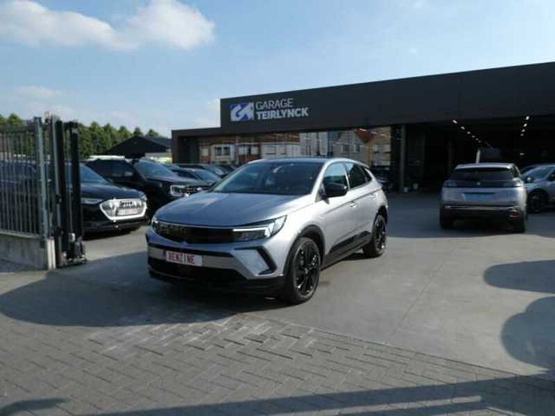 Opel Grandland 1.2 i 130pk Automaat GS Line Black Edition Camera BLIS (09174) in 8790 Waregem Opel Grandland 1.2 i 130pk Automaat GS Line Black Edition Camera BLIS (09174)