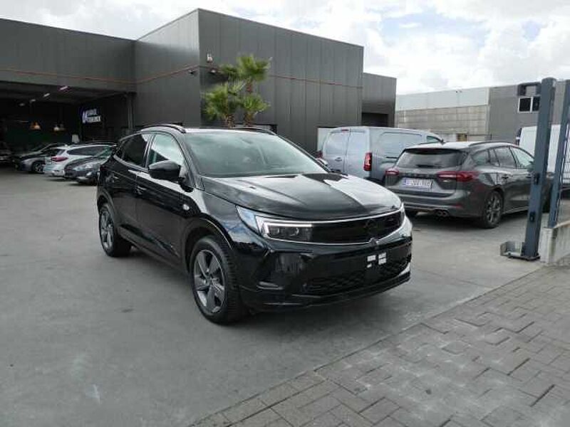 Opel Grandland 1.2 i 130pk Automaat GS Line Black Edition Camera BLIS ACC (36406) in 8790 Waregem Opel Grandland 1.2 i 130pk Automaat GS Line Black Edition Camera BLIS ACC (36406)