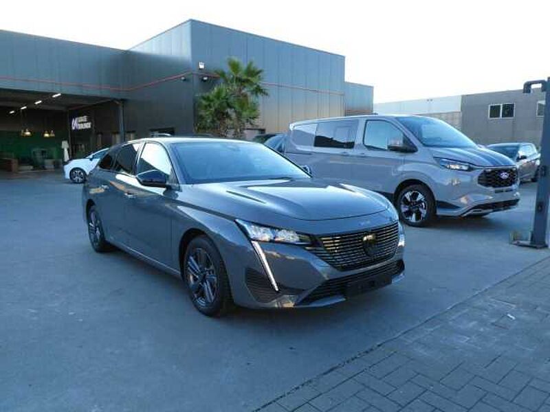 Peugeot 308 Break 1.2 i benzine 130pk Allure Luxe '24 26000km (25266) in 8790 Waregem Peugeot 308 Break 1.2 i benzine 130pk Allure Luxe '24 26000km (25266)