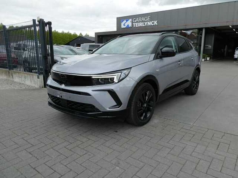 Opel Grandland 1.2 i benzine 130pk GS Line Camera BLIS '24 22000km (10250) in 8790 Waregem Opel Grandland 1.2 i benzine 130pk GS Line Camera BLIS '24 22000km (10250)