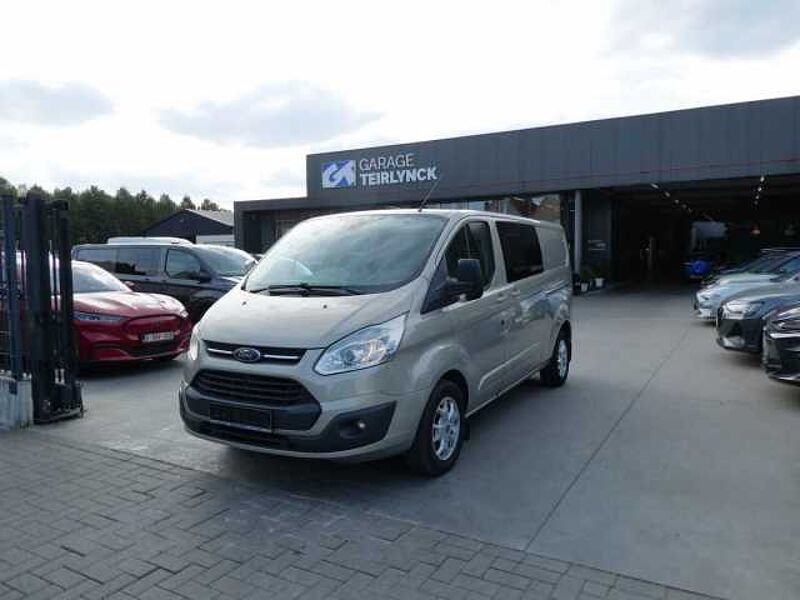 Ford Transit Custom L2 Multi-Use Limited 5pl 2.2 TDCi 155pk Klep '13 garantie (23000) in 8790 Waregem Ford Transit Custom L2 Multi-Use Limited 5pl 2.2 TDCi 155pk Klep '13 garantie (23000)