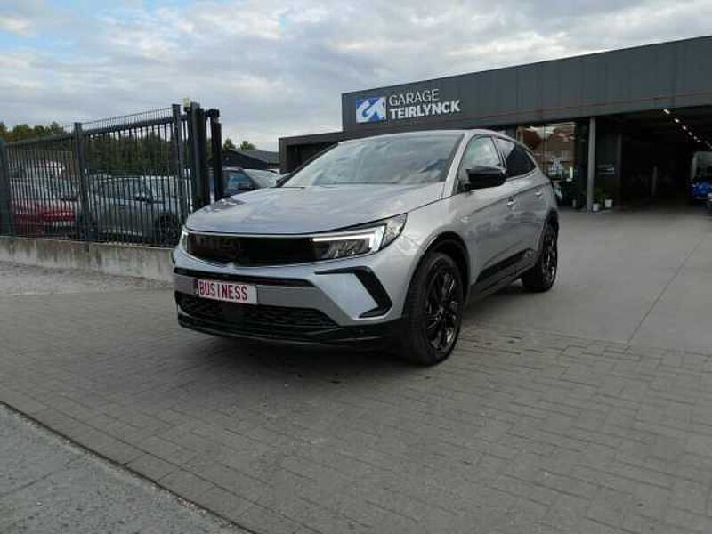 Opel Grandland 1.2 i benzine 130pk GS Line Luxe '23 8000km (10417) in 8790 Waregem Opel Grandland 1.2 i benzine 130pk GS Line Luxe '23 8000km (10417)