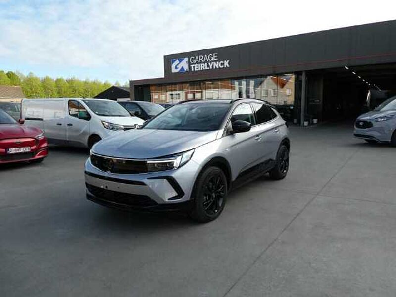 Opel Grandland 1.2 i benzine 130pk GS Line Camera BLIS '24 25000km (09959) in 8790 Waregem Opel Grandland 1.2 i benzine 130pk GS Line Camera BLIS '24 25000km (09959)