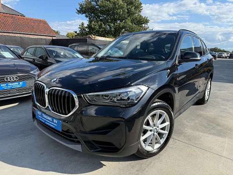BMW X1 1.5i NAVIGATIE PRO ZWART LEDER CAMERA FULL LED PDC