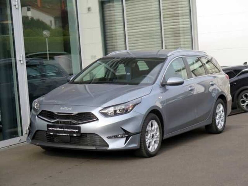 Kia Cee'd_sw Vision Komfort+ Allwetter Navi ACC Apple CarPlay Android Auto Mehrzonen Ceed_sw in 63785 Obernburg Kia Cee'd_sw Vision Komfort+ Allwetter Navi ACC Apple CarPlay Android Auto Mehrzonen Ceed_sw