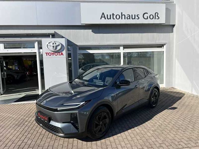 Toyota C-HR + Teamplayer 4x2