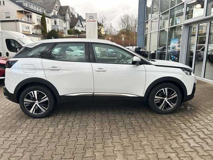Peugeot 3008 Allure Navi digitales Cockpit LED El. Heckklappe Apple CarPlay Android Auto Allure Navi digitales Cockpit LED El. Heckklappe Apple CarPlay Android Auto 2-Zo