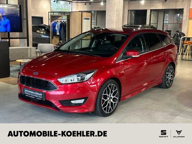 Ford Focus Turnier Titanium 1.5 EcoBoost Sportpaket Navi Soundsystem Bi-Xenon Kurvenl