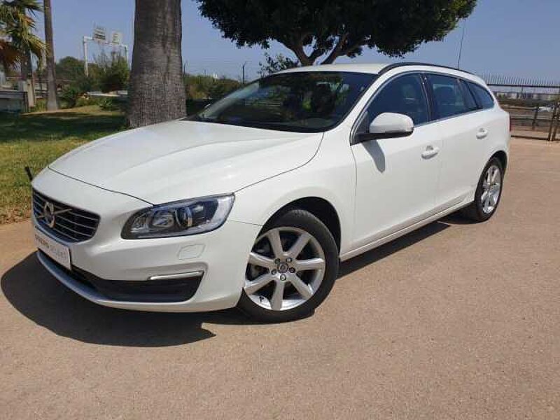 Volvo V60 D2 120cv Momentum Man 6 Vel