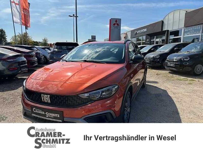 Fiat Tipo 5-Türer 1.0 T3 City Cross in 46485 Wesel Fiat Tipo 5-Türer 1.0 T3 City Cross