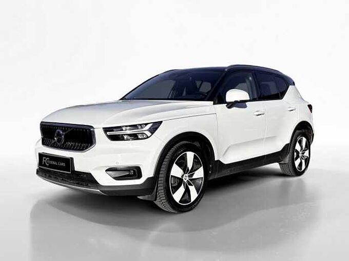 Volvo XC40 D4 AWD // 4x4 // MOMENTUM PRO