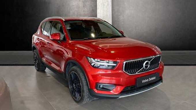 Volvo XC40 MOMENTUM, T3 FWD, 120 kW / 163 HP
