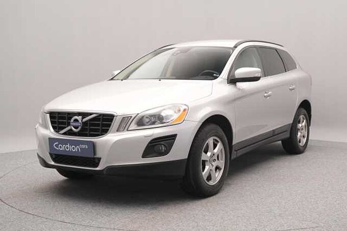 Volvo XC60 D5 AWD MOMENTUM AUT CZ
