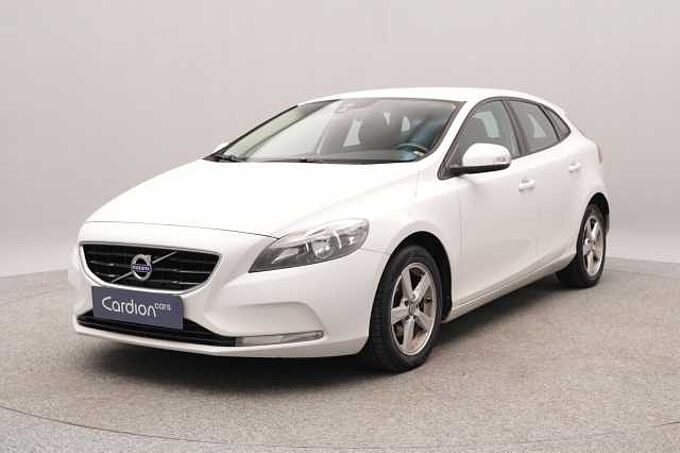 Volvo V40 D2 MOMENTUM CZ