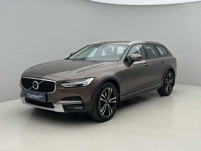 Volvo V90 CC D5 AWD PRO CZ 1. maj.