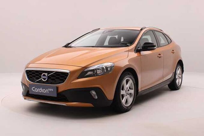 Volvo V40 CC D2 MOMENTUM AUT