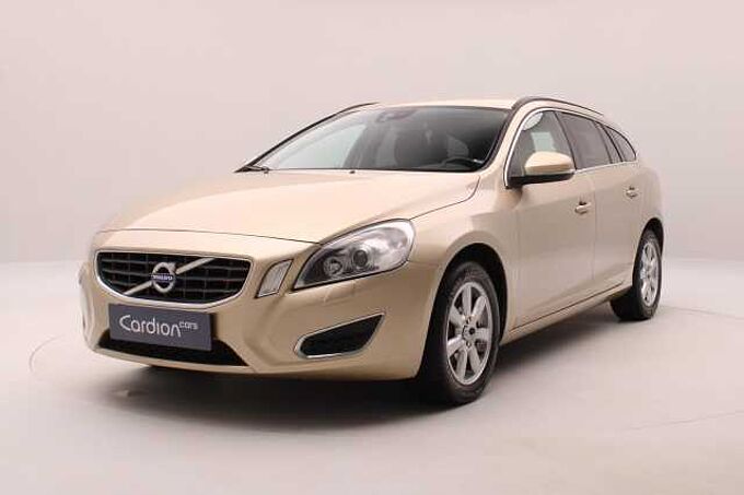 Volvo V60 D5 MOMENTUM