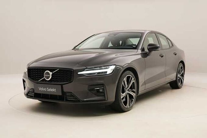 Volvo S60 B5 AWD DARK ULTIMATE REZERVACE